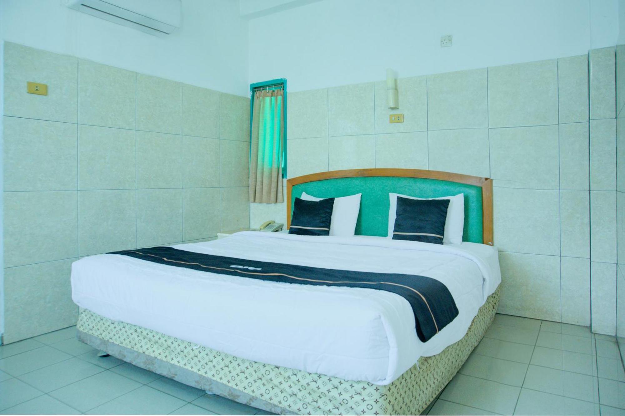 Townhouse Oak Palembang Near Jembatan Ampera Formerly Azzura Hotel Luaran gambar
