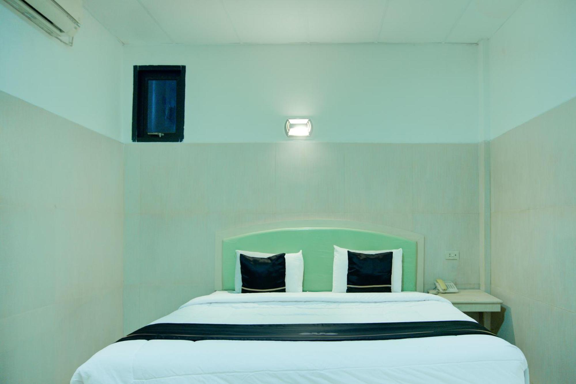 Townhouse Oak Palembang Near Jembatan Ampera Formerly Azzura Hotel Luaran gambar